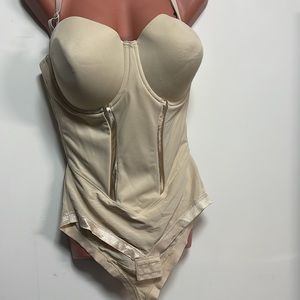 NWT MAIDENFORM Body Suit Bodysuit Womens 36DD Padded